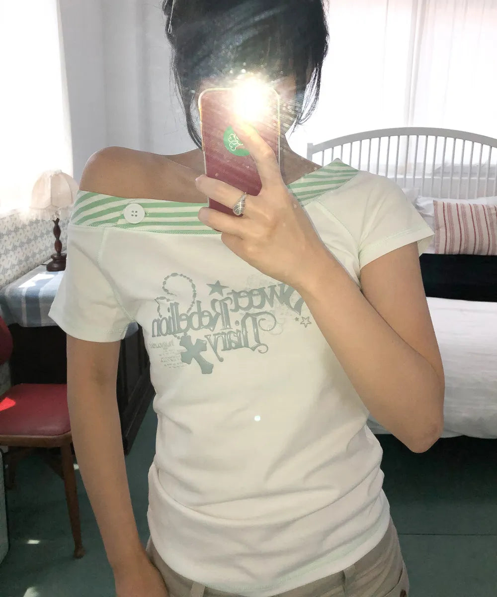 Musinsa Sale till 23/6! [Hugyourskin]Sweet Stripe Boat Neck Tee (2 Colours)