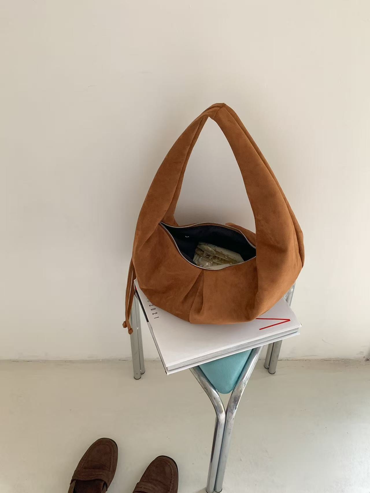 (BF NEW IN) Winter Croissant Ring bag