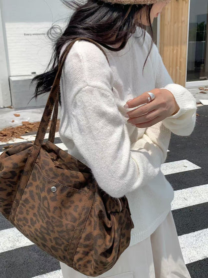 (BF NEW IN) Cozy Leopard Print Shoulder Bag