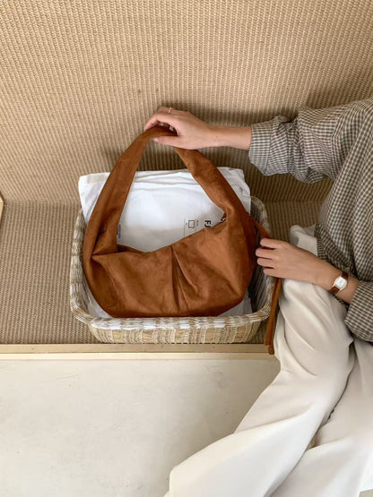 (BF NEW IN) Winter Croissant Ring bag