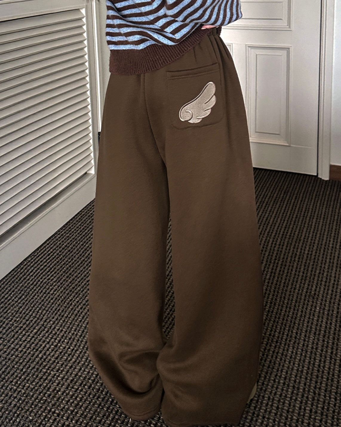 [LOOXP MADE] Sheepskin Short & Long Angel Embroidery Cut-Line Banding Wide Training Long Pants