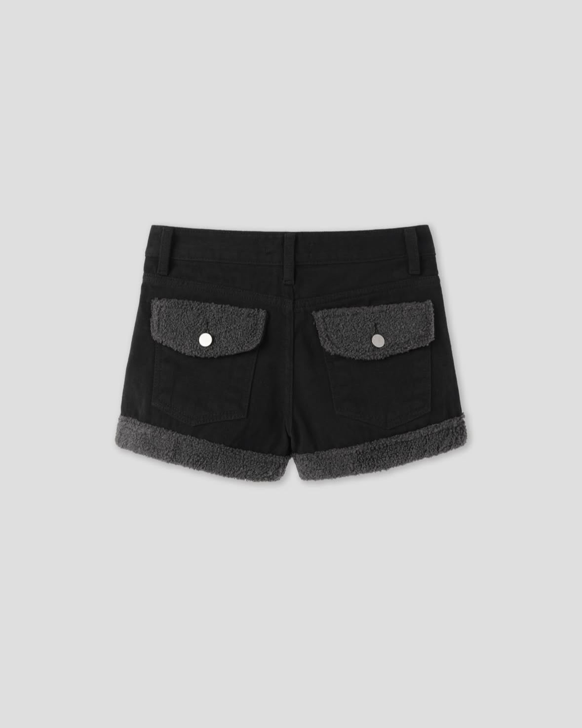 (BF NEW IN) Santa Fleece Pocket Shorts Perfect for Christmas vibe!!