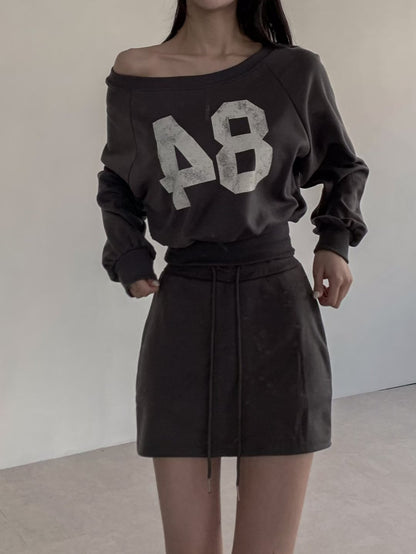 84 Raglan Off-Shoulder Crop Sweatshirt (Ink Grey)