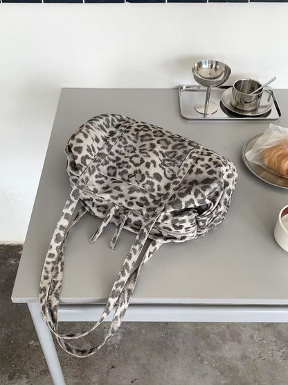 (BF NEW IN) Cozy Leopard Print Shoulder Bag