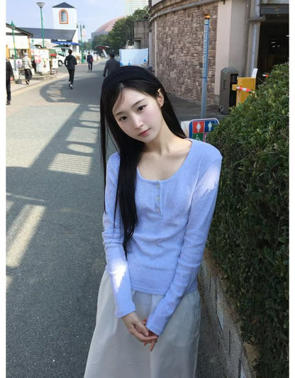 Spring Eyelet Punching Basic henley neck T-shirt