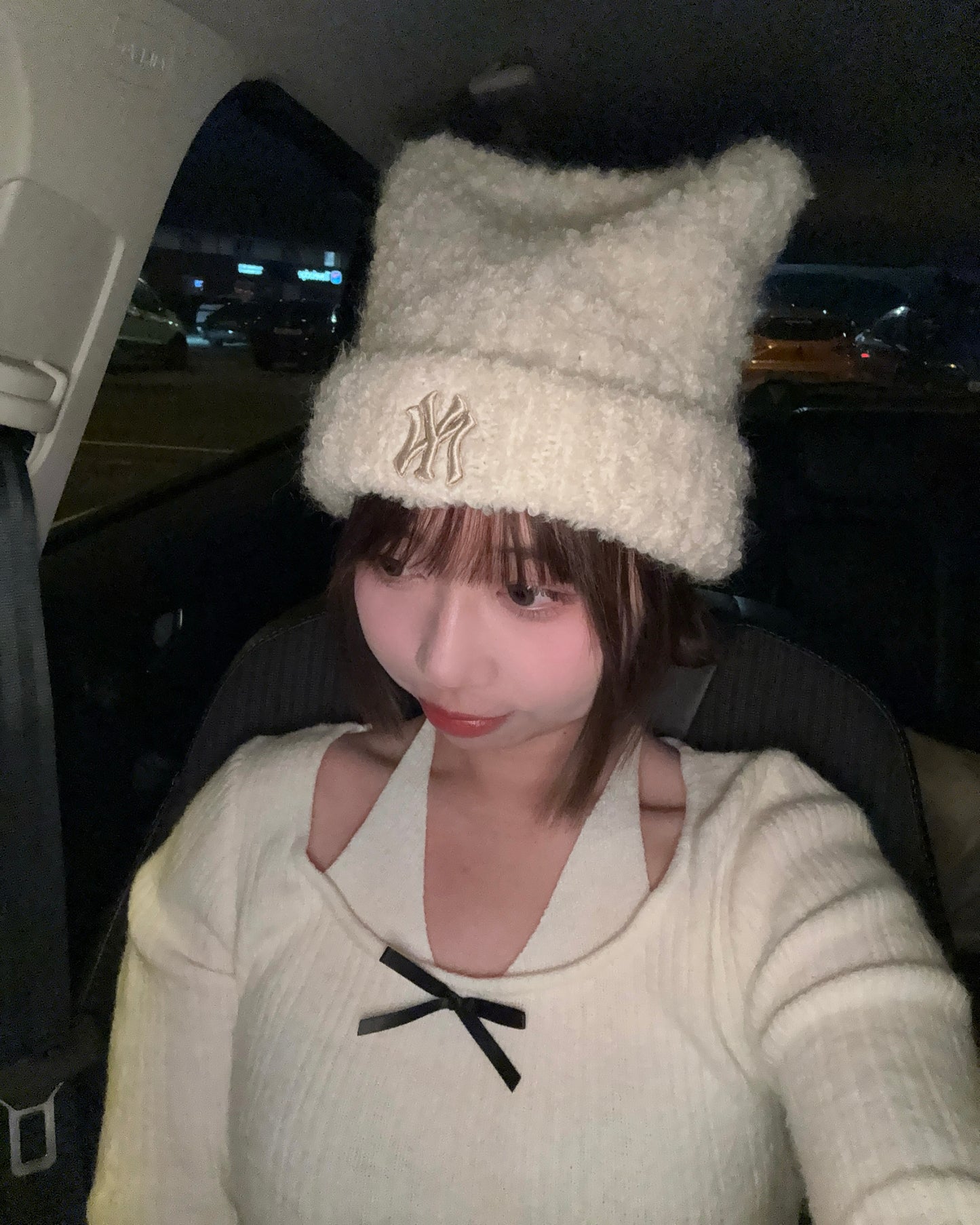 MLB PLUSH MEOWING BEANIE (Cream)