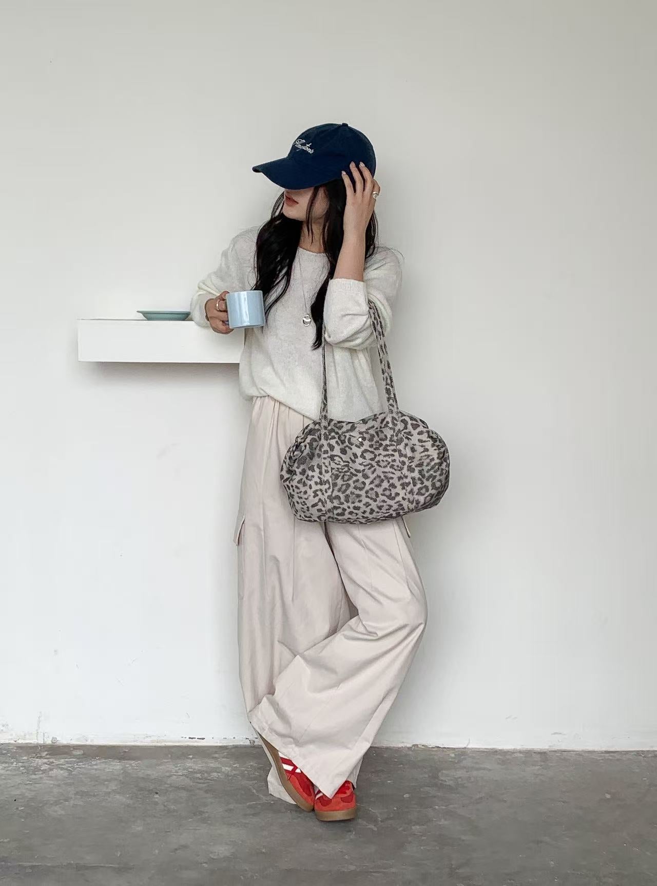 (BF NEW IN) Cozy Leopard Print Shoulder Bag