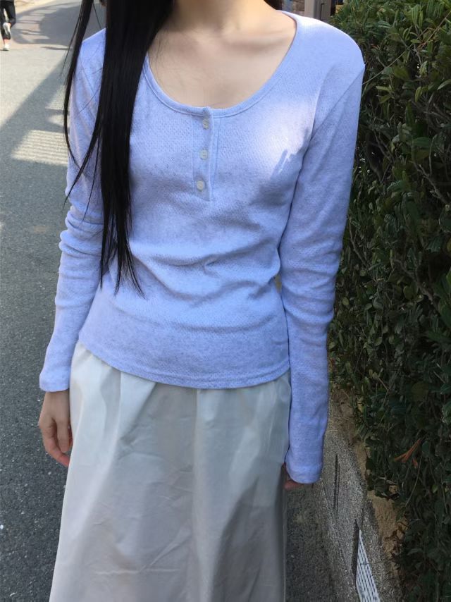 Spring Eyelet Punching Basic henley neck T-shirt