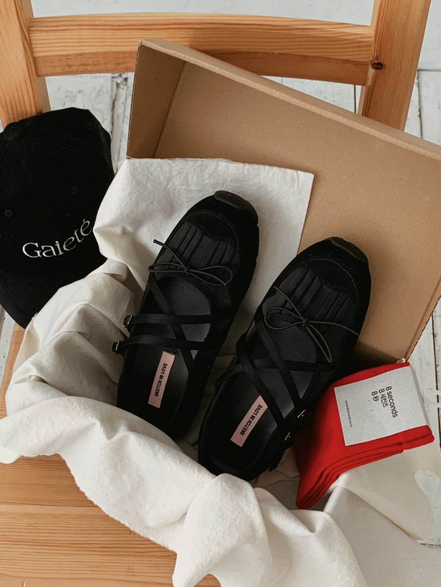 Fringe Ribbon Sneakers (Black)