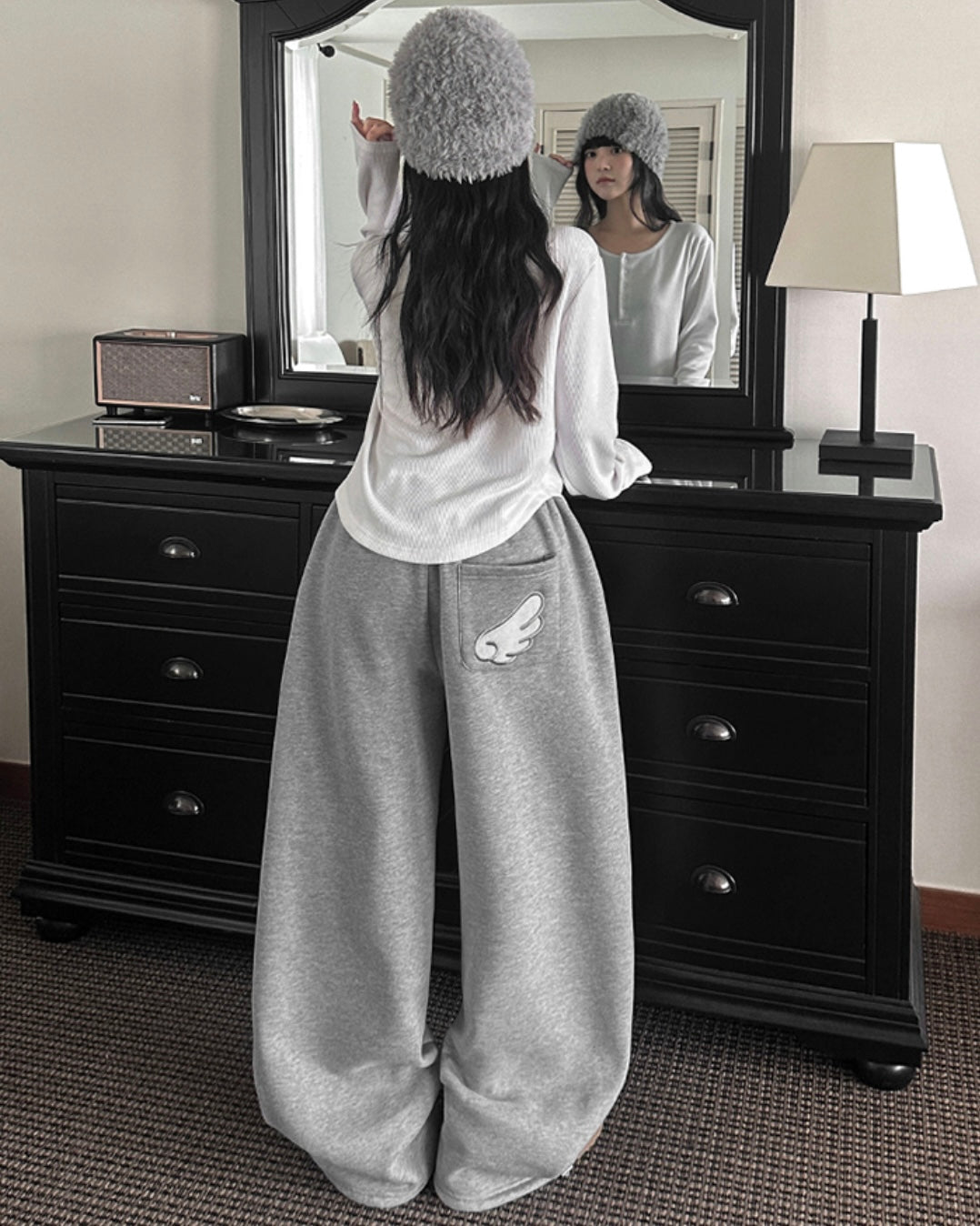 [LOOXP MADE] Sheepskin Short & Long Angel Embroidery Cut-Line Banding Wide Training Long Pants