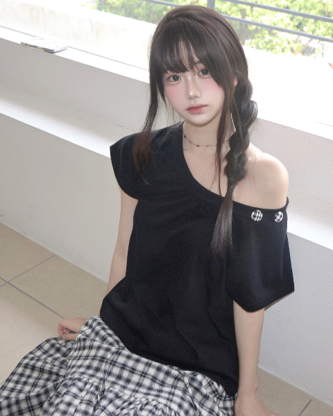 Back Bow Check Details! Forest Girl Round Neckline Button Tee (2 Colours)