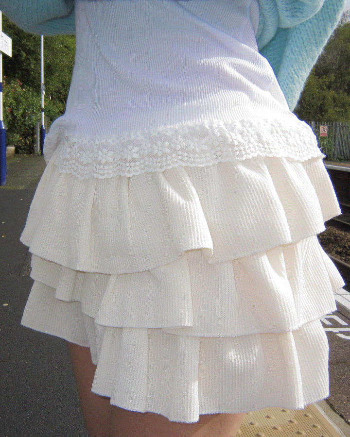26FW Knit Tiered Ruffle Mini Skirt with Built-In Shorts (6Colours)