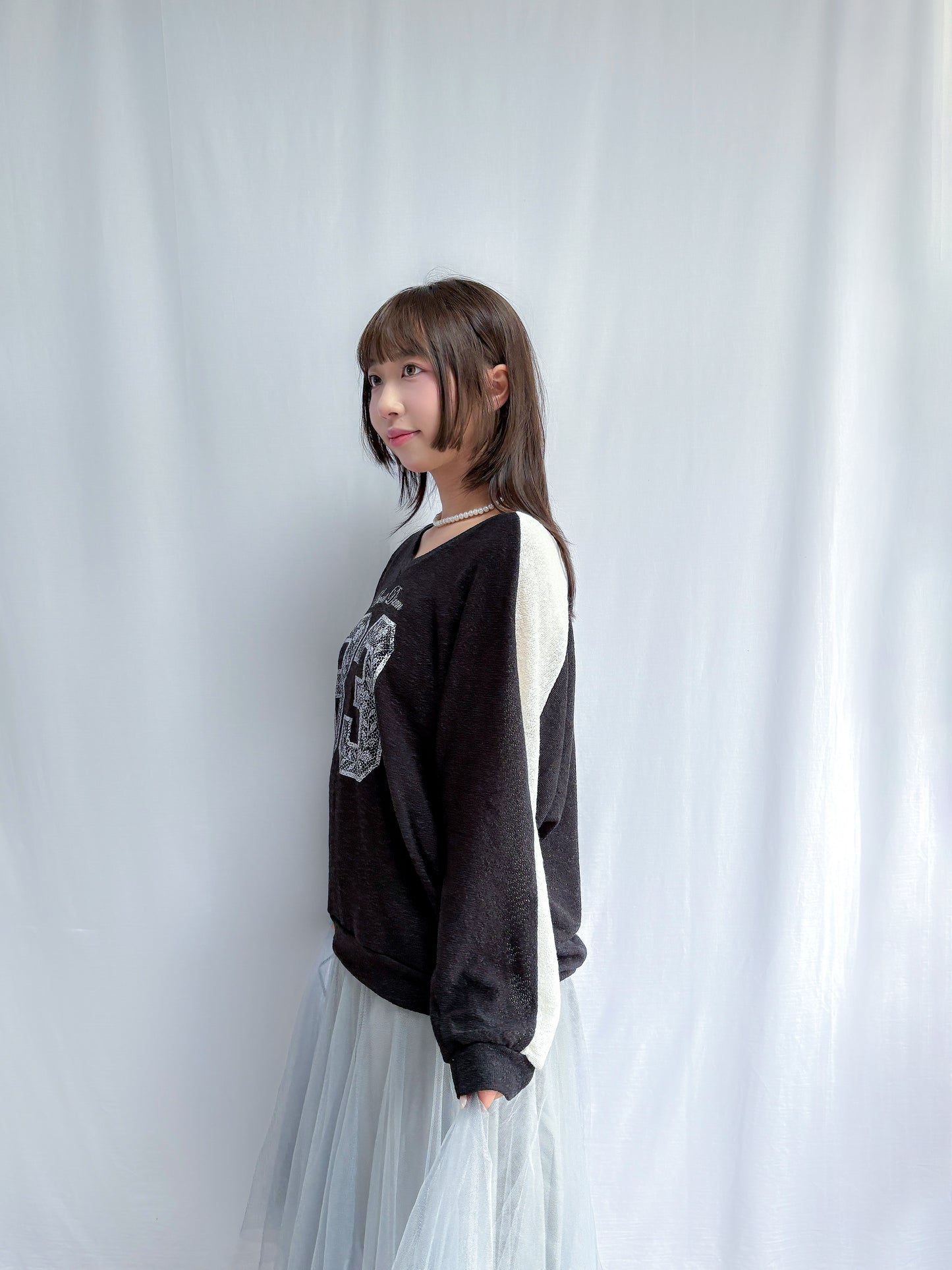 Lace floral pattern 83 printed T-shirt (Black)