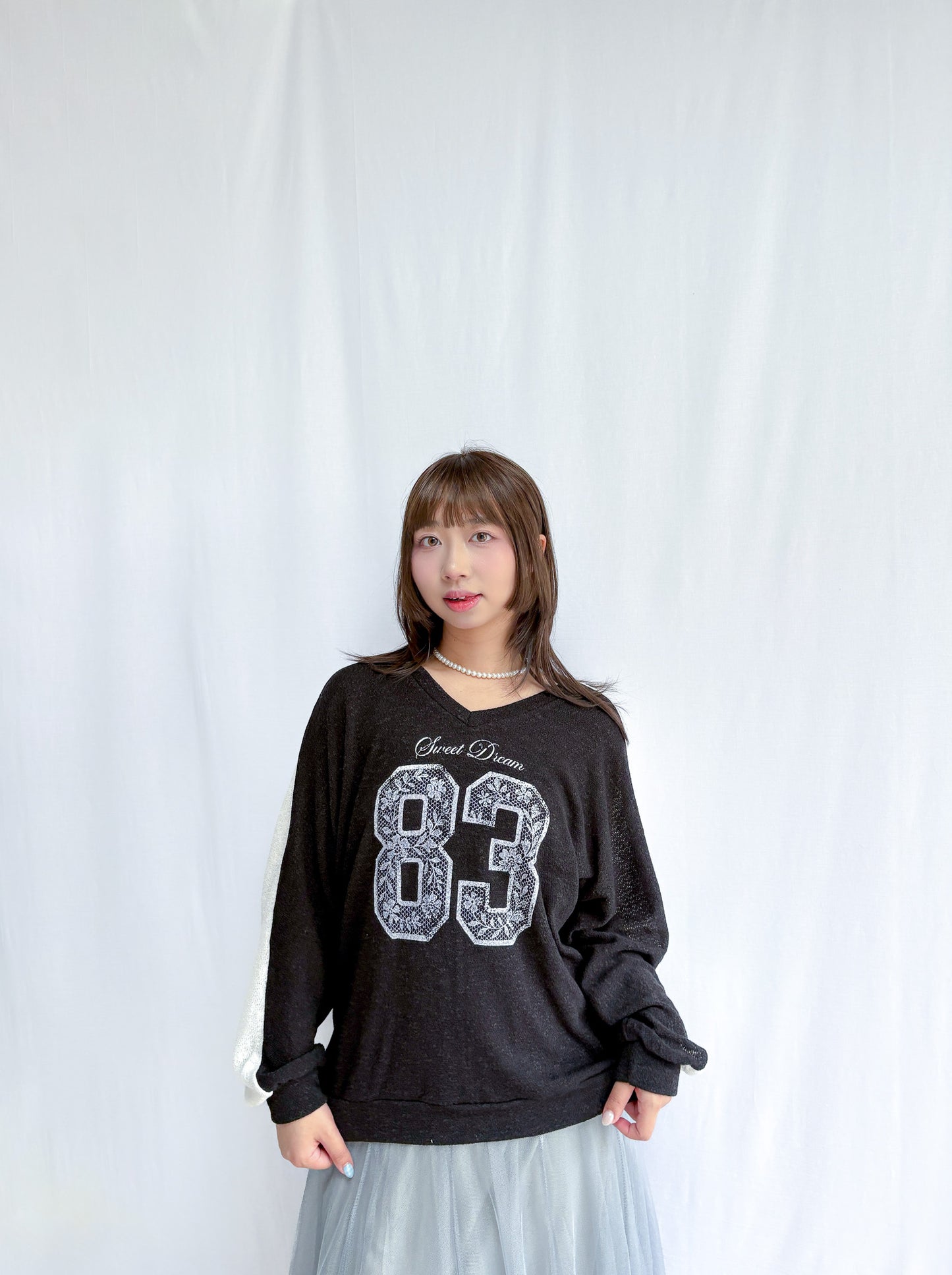 Lace floral pattern 83 printed T-shirt (Black)