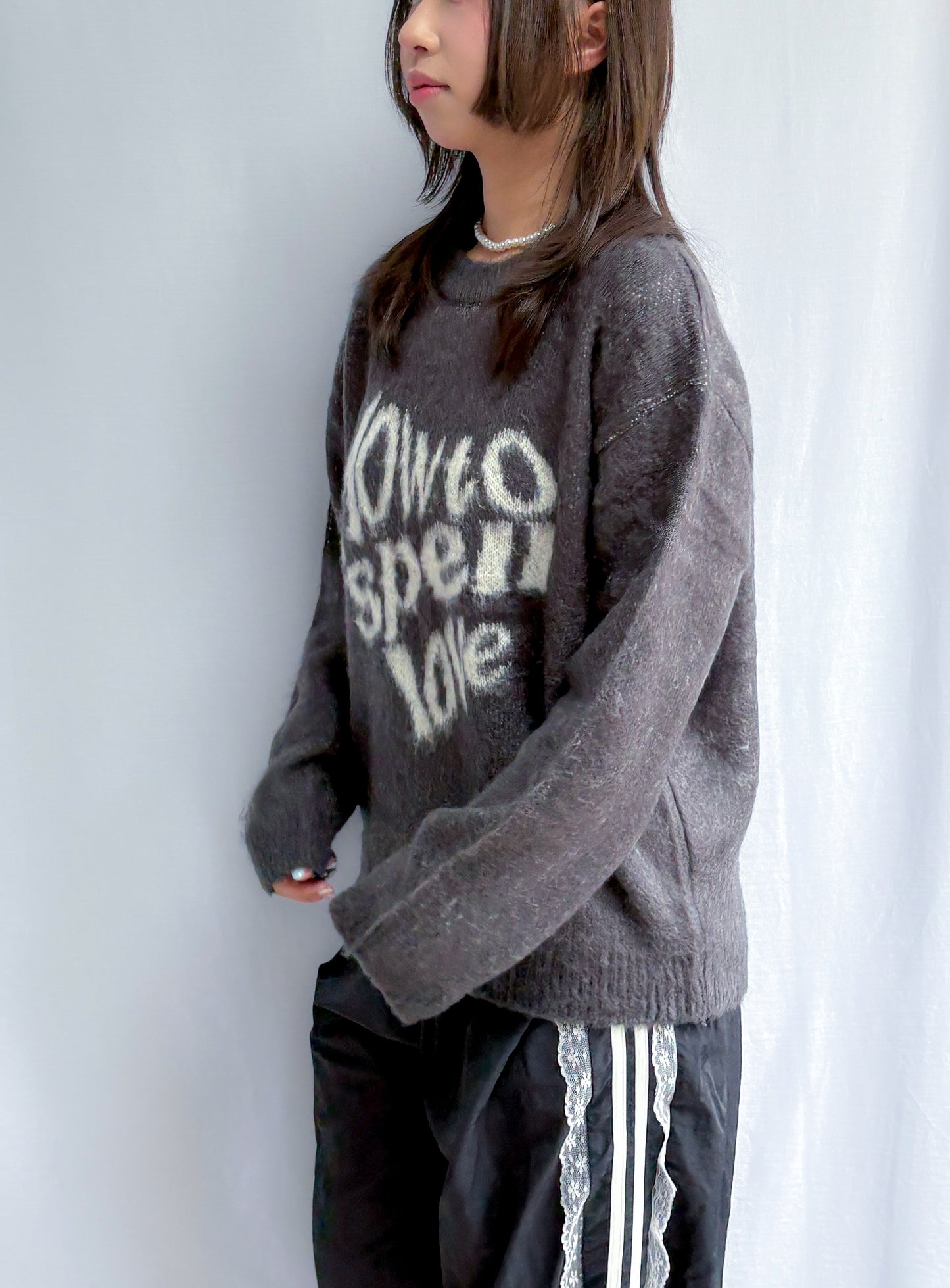 How to spell love sweater (2 Colours)