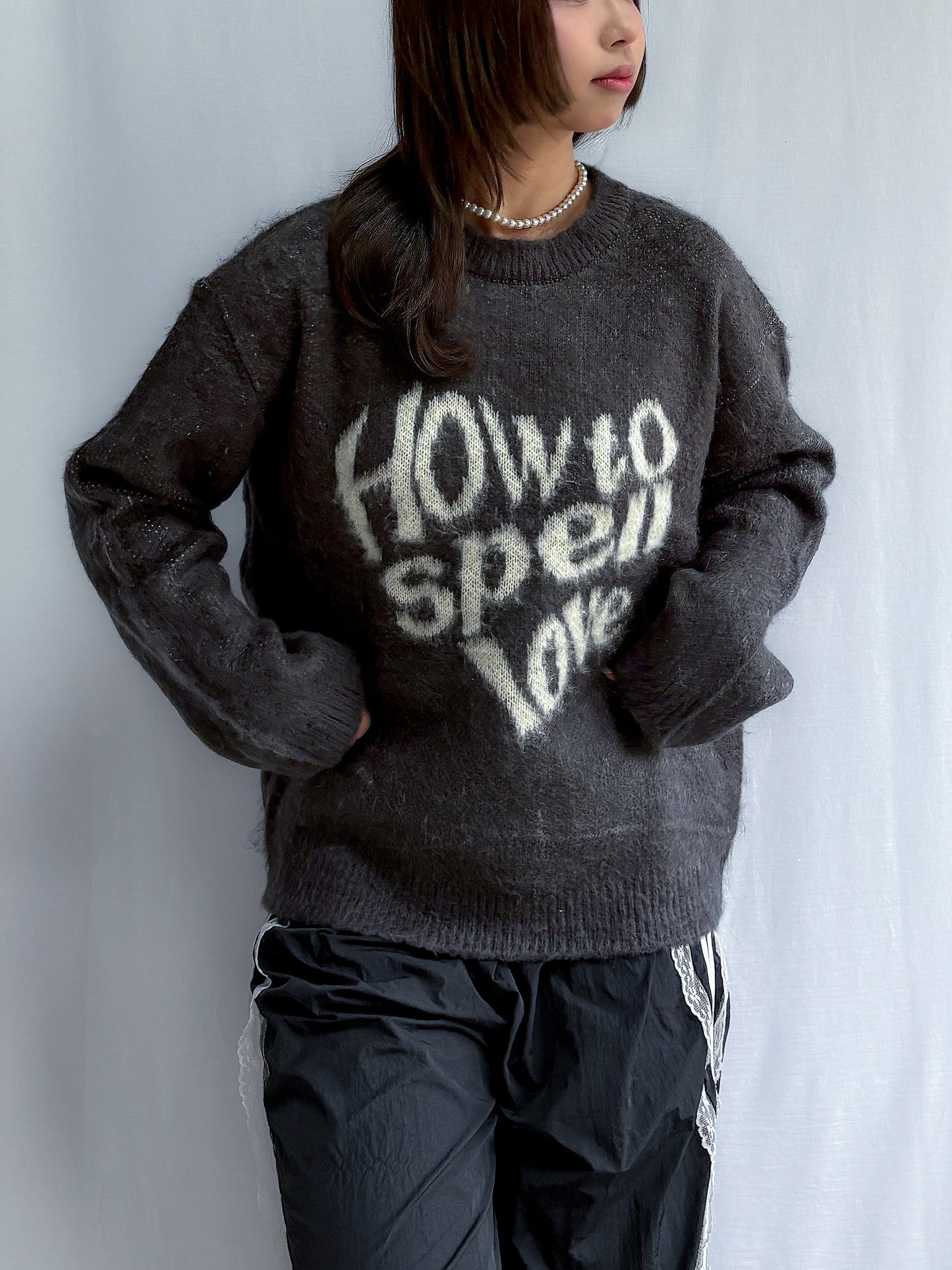 How to spell love sweater (2 Colours)