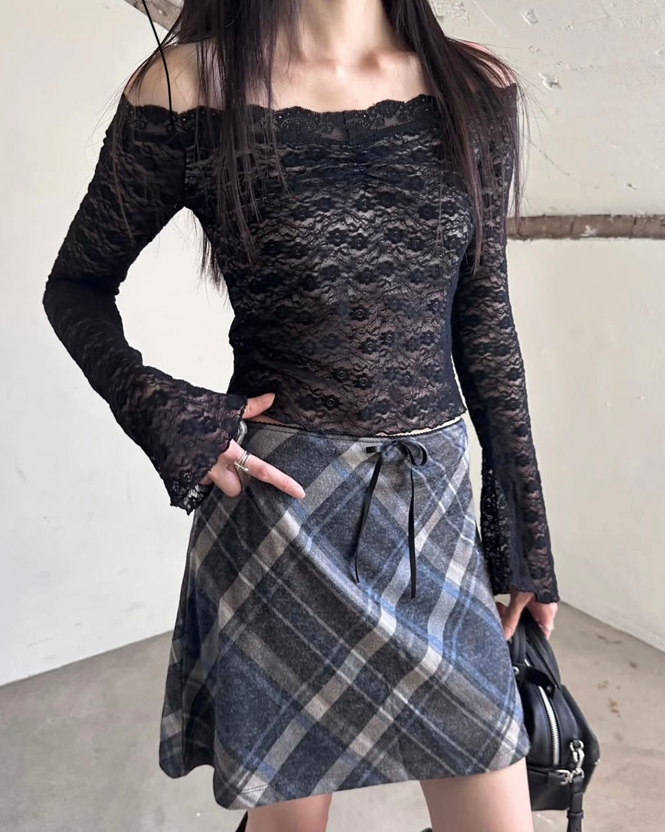 (BF NEW IN) Flare Lace Long Sleeve T-shirt