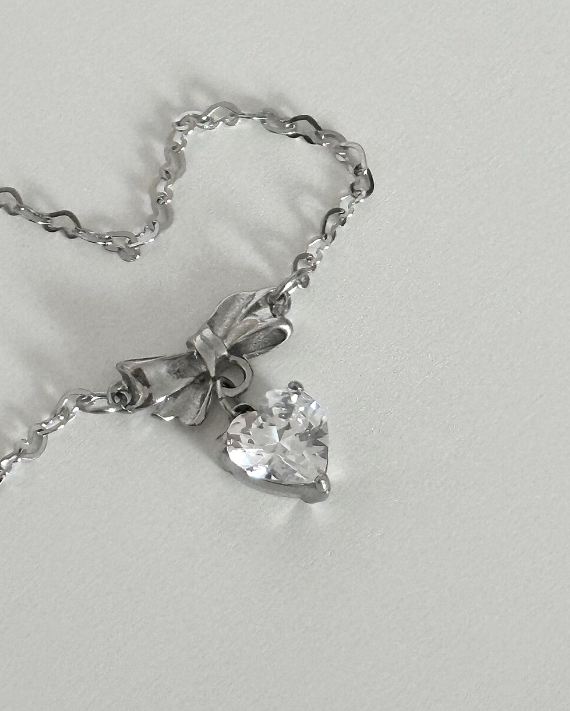 [OFUSE] 24 winter - cubic heart necklace