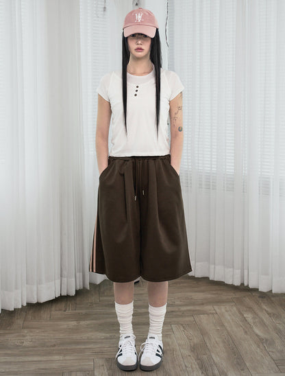 [LOOXP] Track Angel Embroidered Back Pocket Bermuda Pants Brown