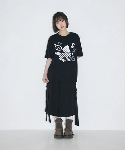[SLEEKGLOW] Dot Pony Applique T-shirt [Black]