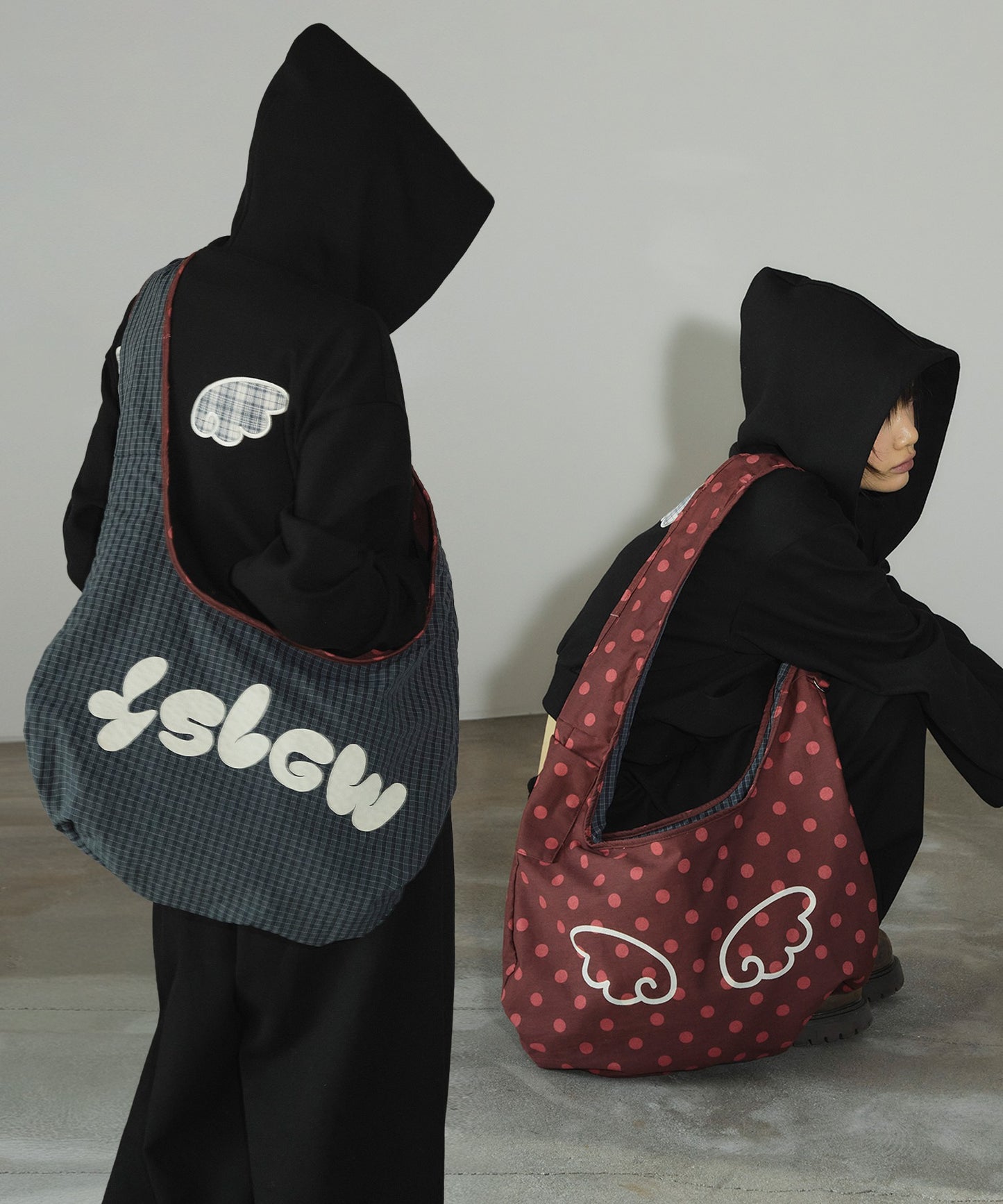 [SLEEKGLOW] Unisex Reversible Dot Check Crossbody Bag [Red]