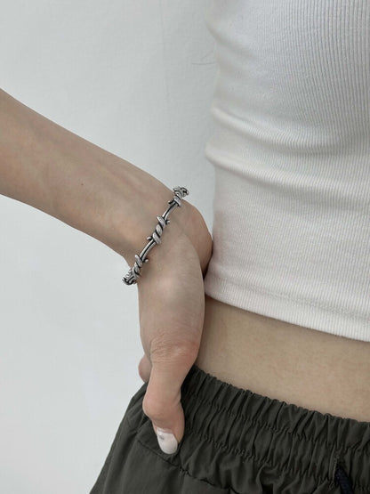 [OFUSE] Babymonster Asa & aespa Giselle pick! Thorn bangle bracelet