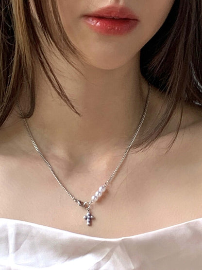 [OFUSE] Twice Mina pick!  Pearl cross necklace
